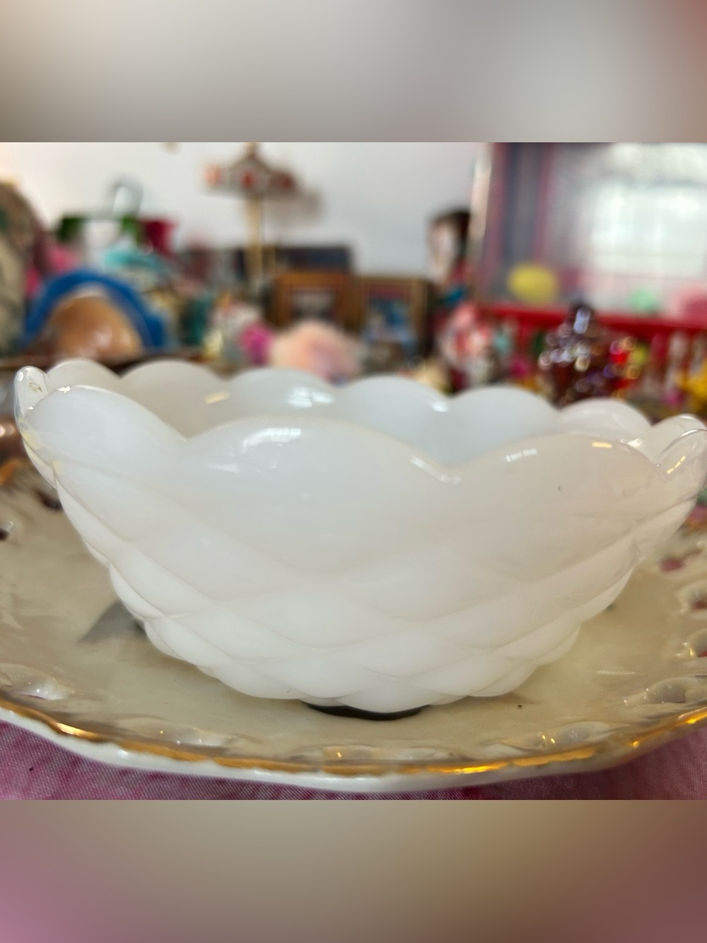 Anchor Hocking Bubble Milk Glass White Scalloped berry bowl  trinket dish 5.5”